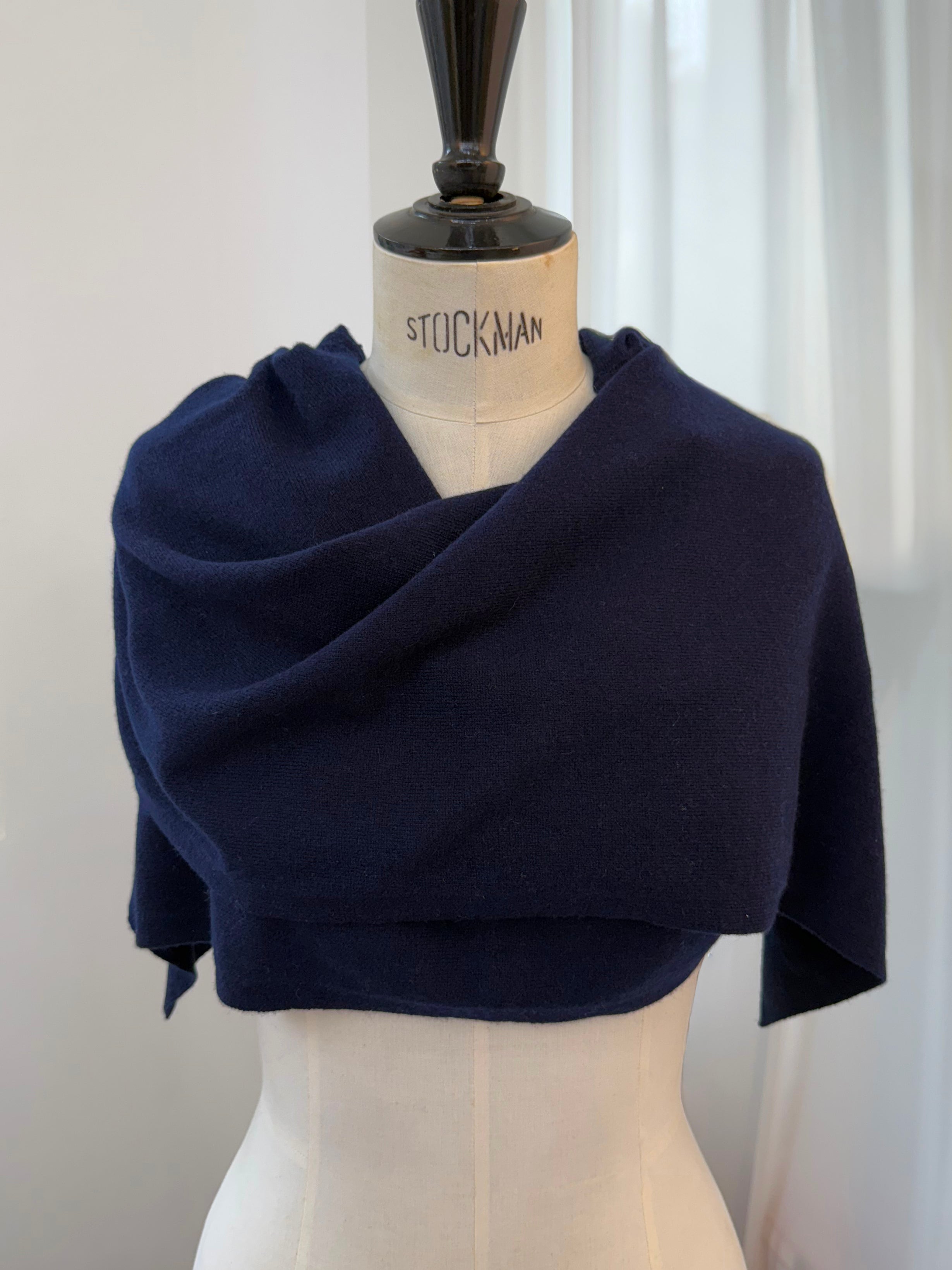 MIRÉ Cashmere Hoodie Scarf - Navy