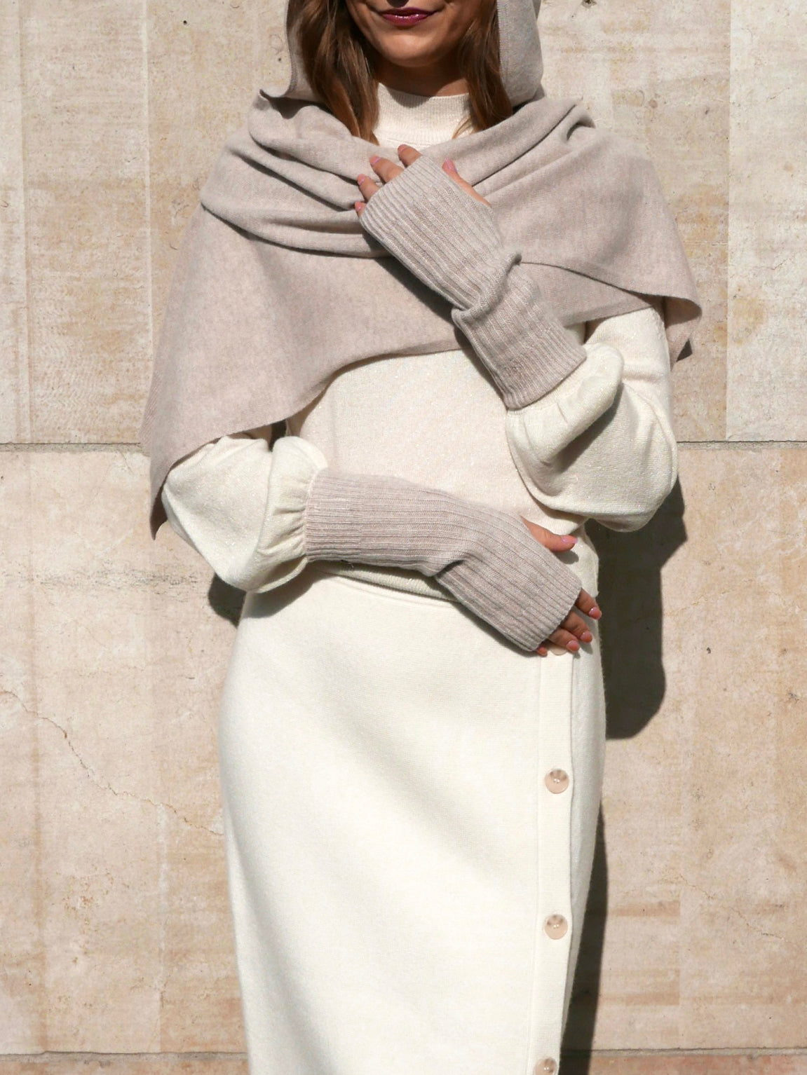 MIRÉ Cashmere Hoodie Scarf - Oat