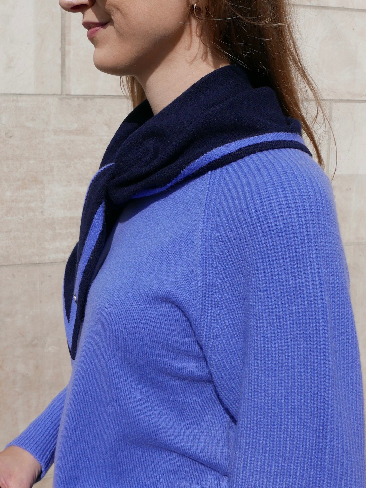 MIRÉ Cashmere Triangle Scarf - Navy