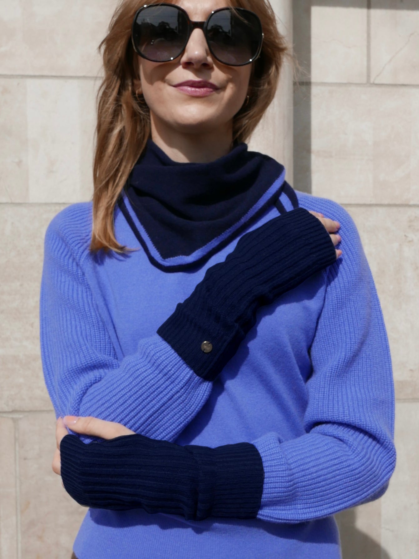MIRÉ Cashmere Hand Warmers - Navy