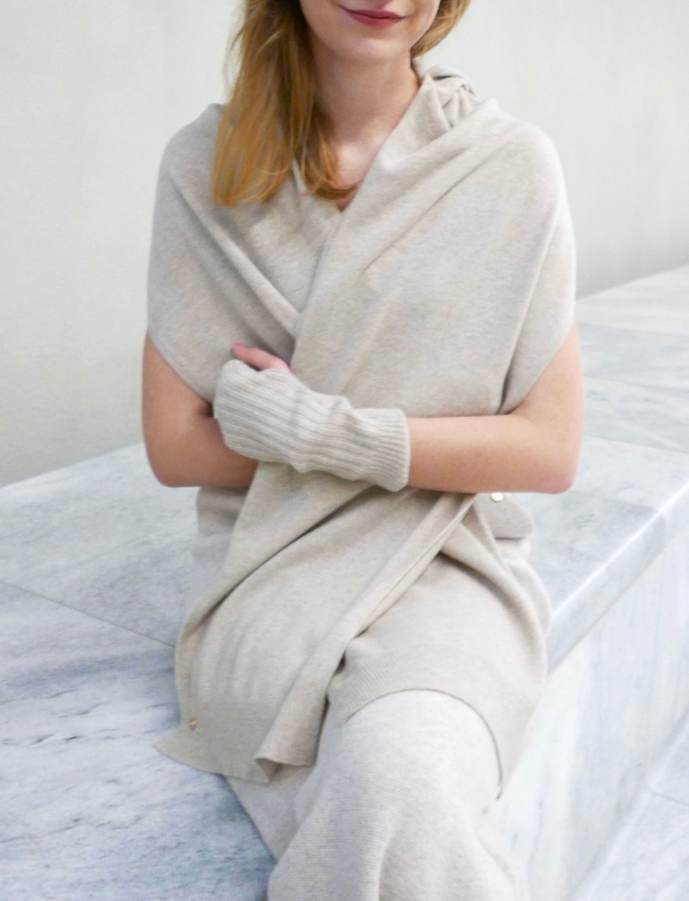 MIRÉ Cashmere Hoodie Scarf - Oat