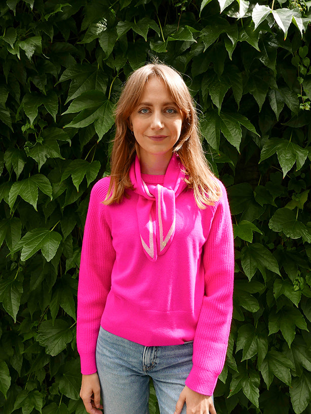 MIRÉ Cashmere Triangle Scarf - Magenta