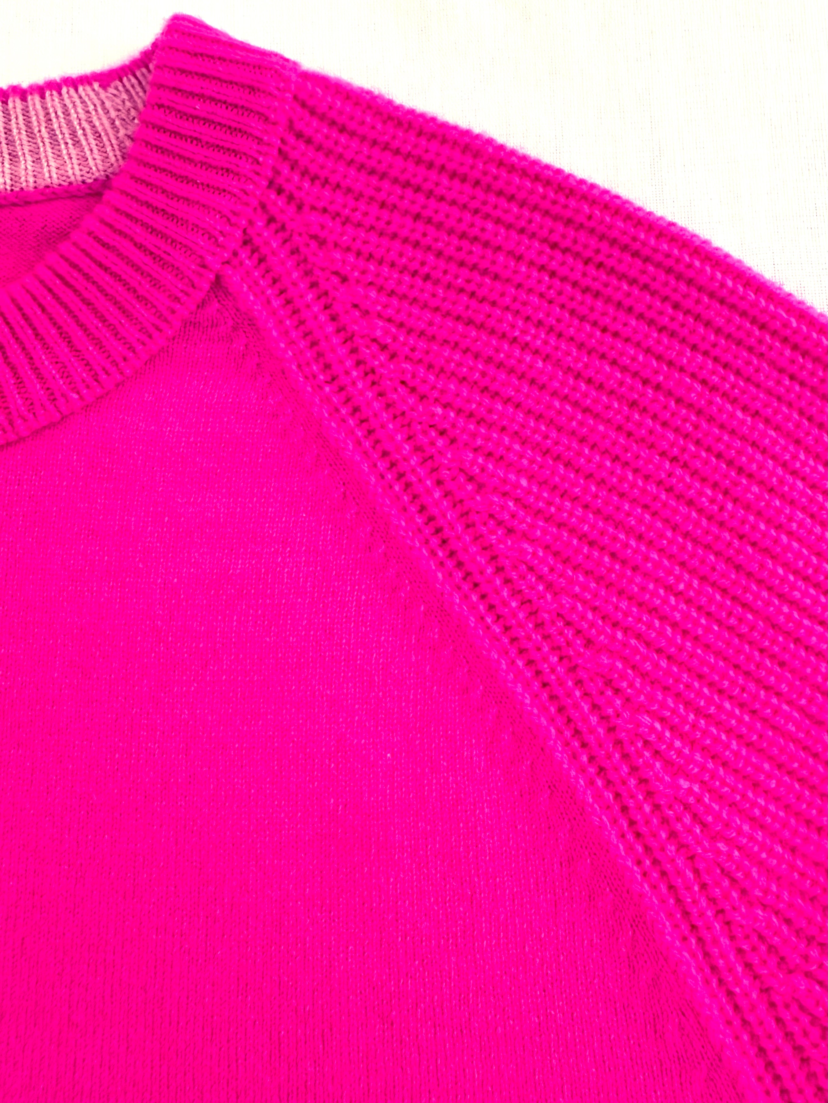 MIRÉ Cashmere Round Neck Sweater - Magenta