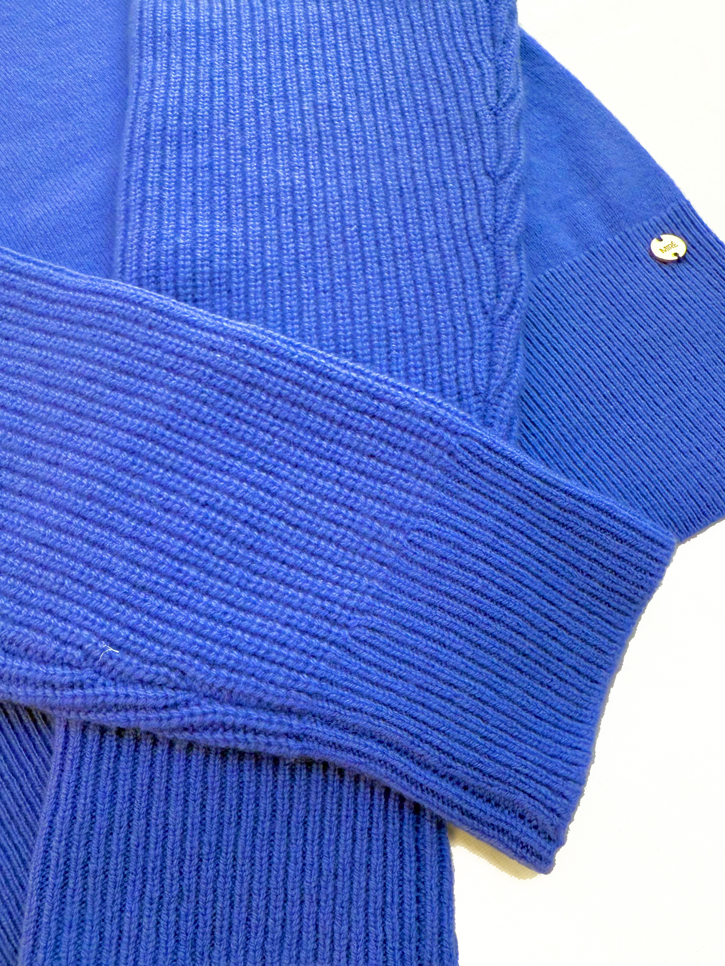 MIRÉ Cashmere Round Neck Sweater - Sky blue