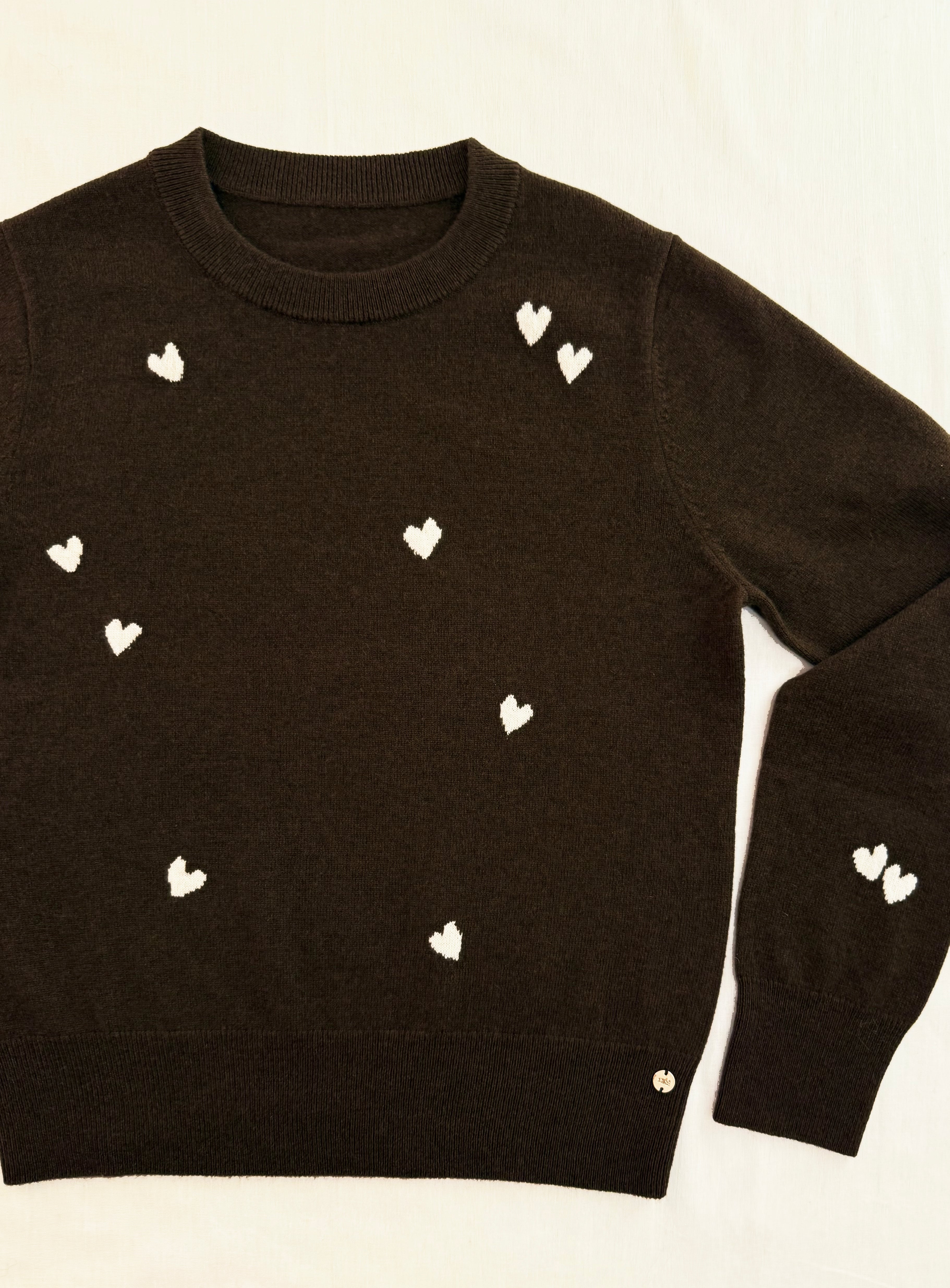 MIRÉ Cashmere Heart Intarsia Sweater - Brown with ecru hearts