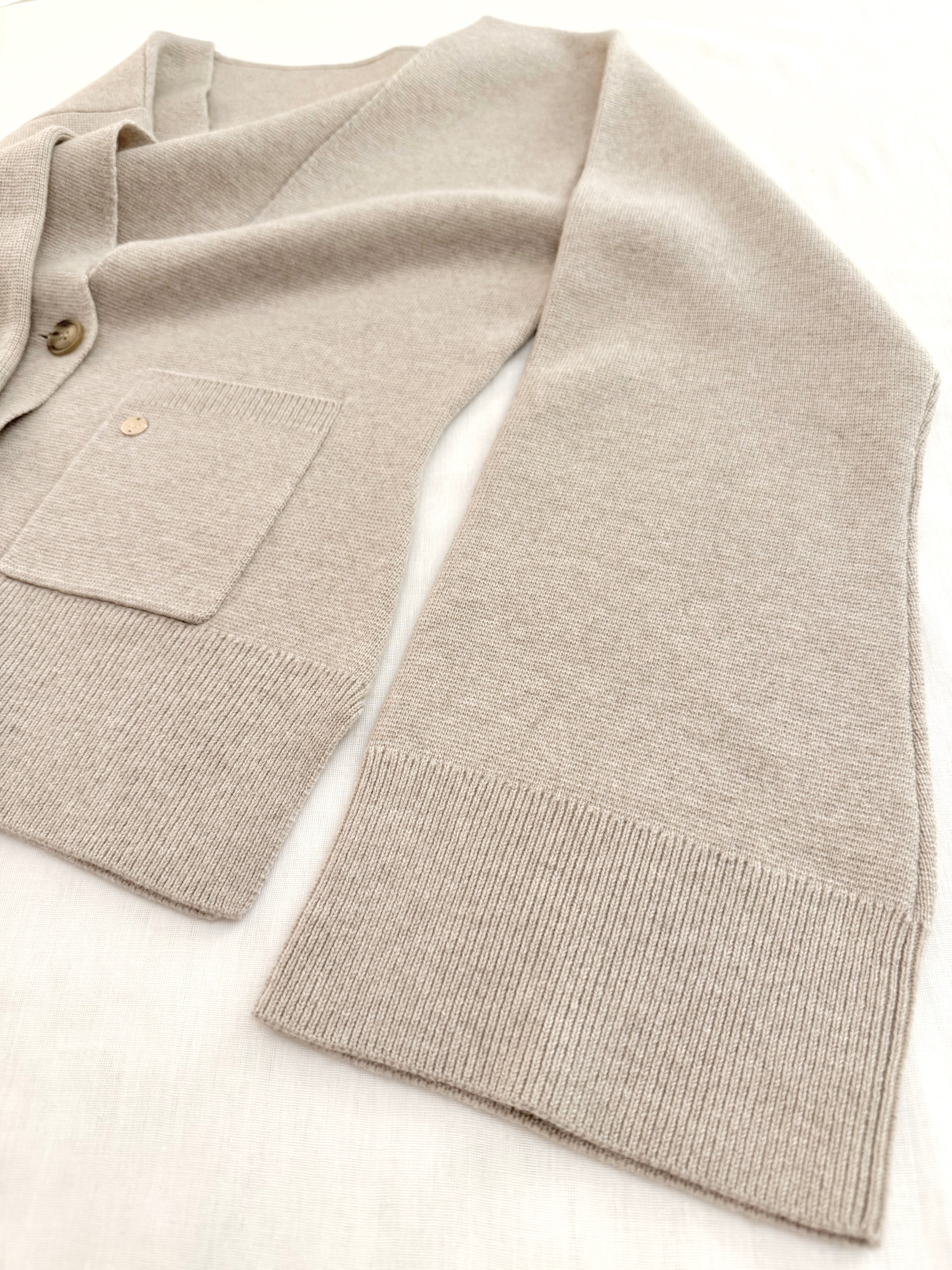 MIRÉ Cashmere Waisted Cardigan Jacket - Oat