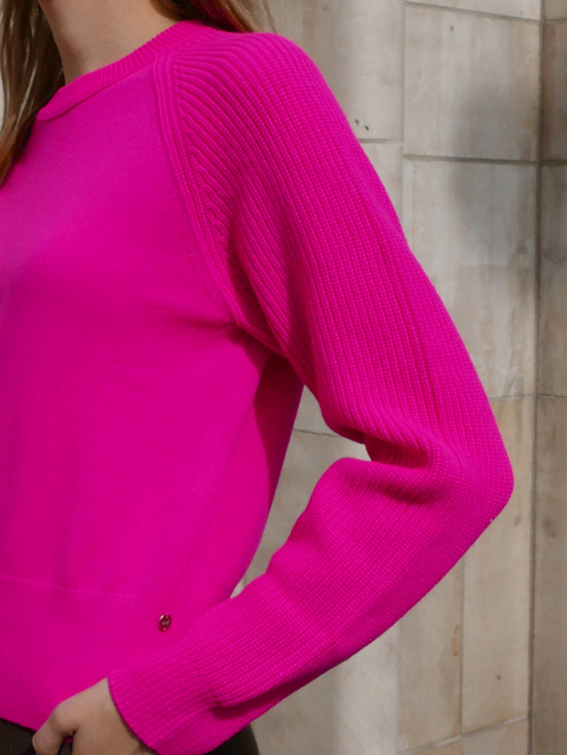 MIRÉ Cashmere Round Neck Sweater - Magenta