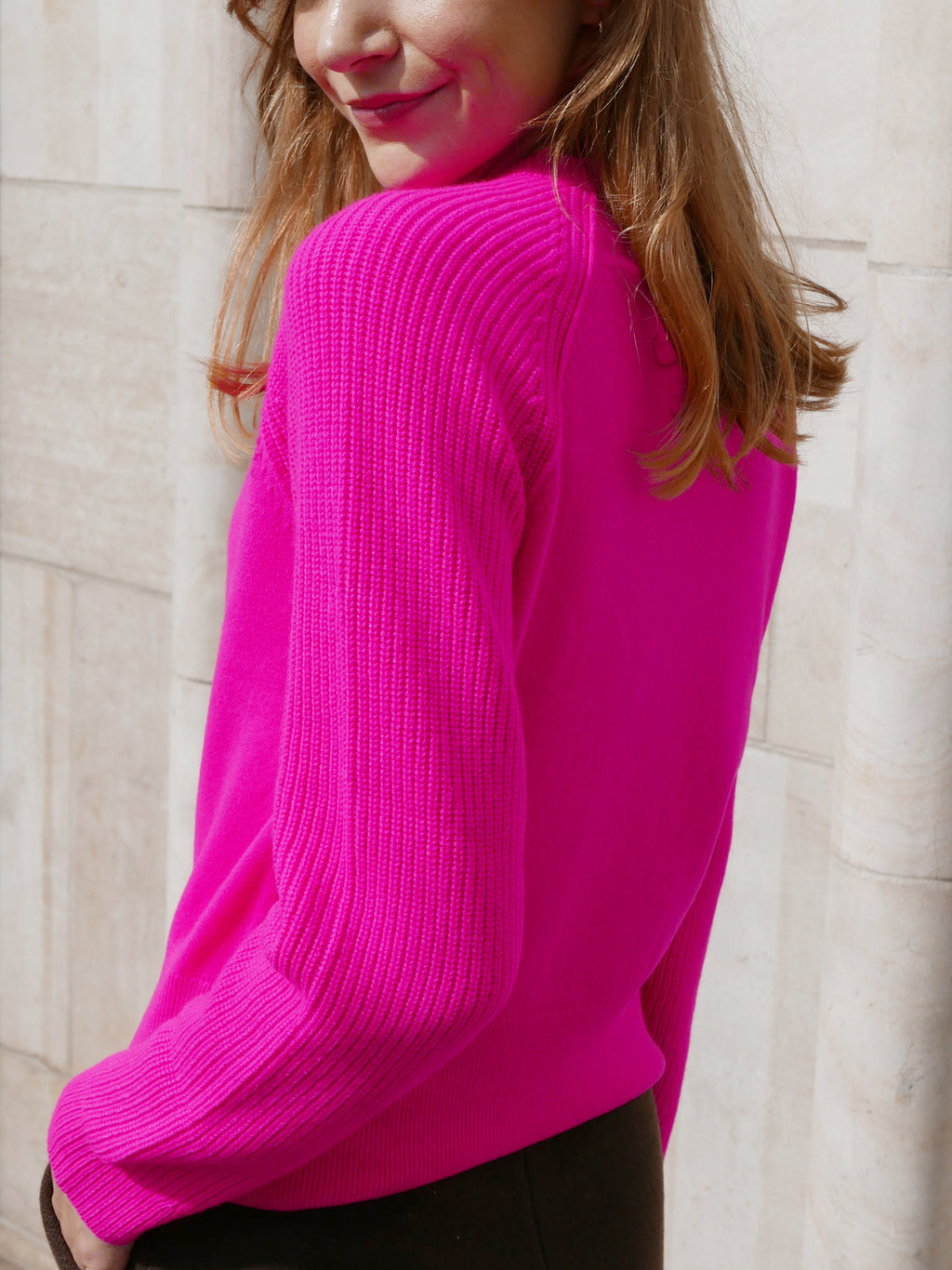 MIRÉ Cashmere Round Neck Sweater - Magenta