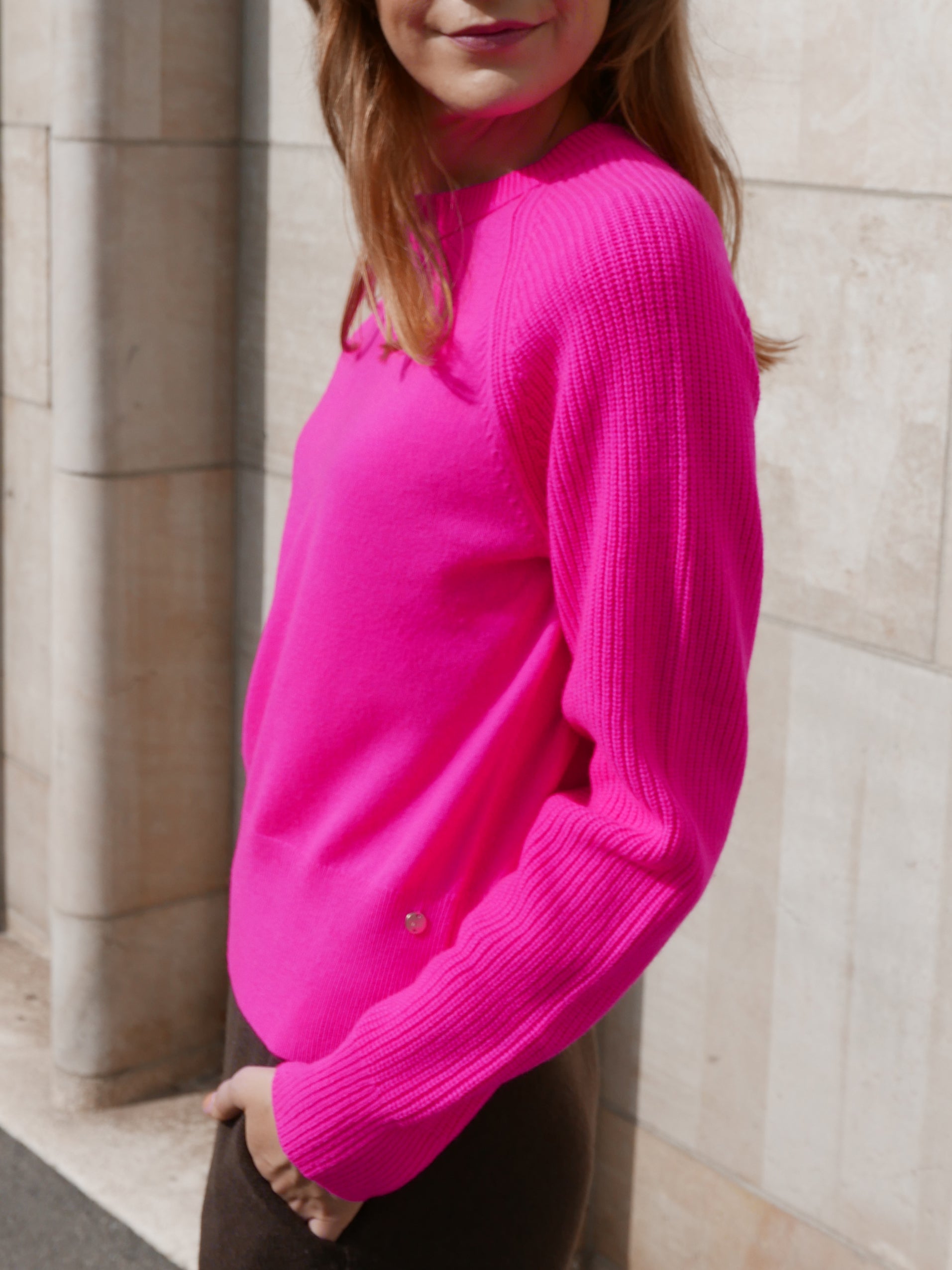 MIRÉ Cashmere Round Neck Sweater - Magenta
