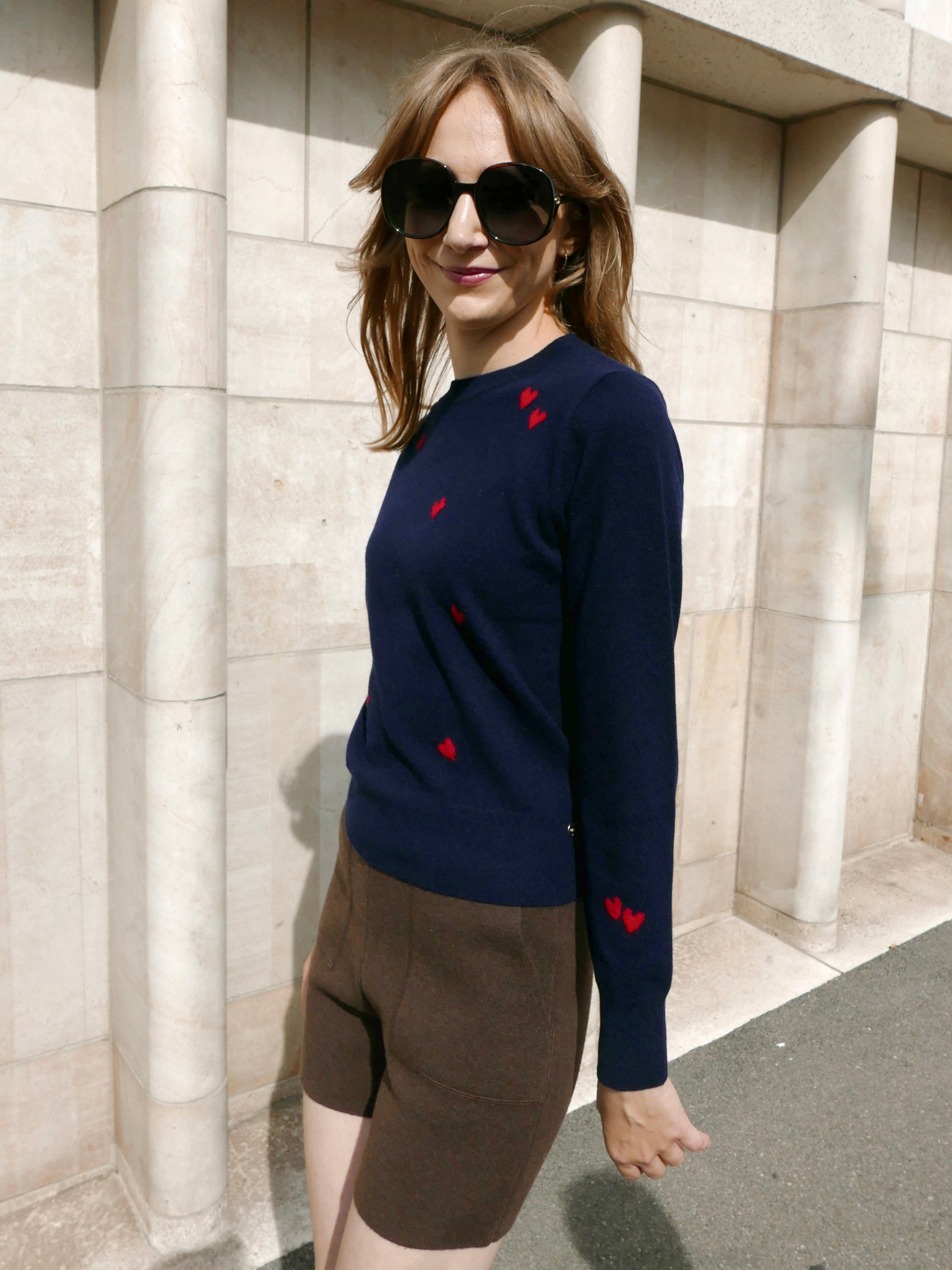 MIRÉ Cashmere Heart Intarsia Sweater - Navy with red hearts
