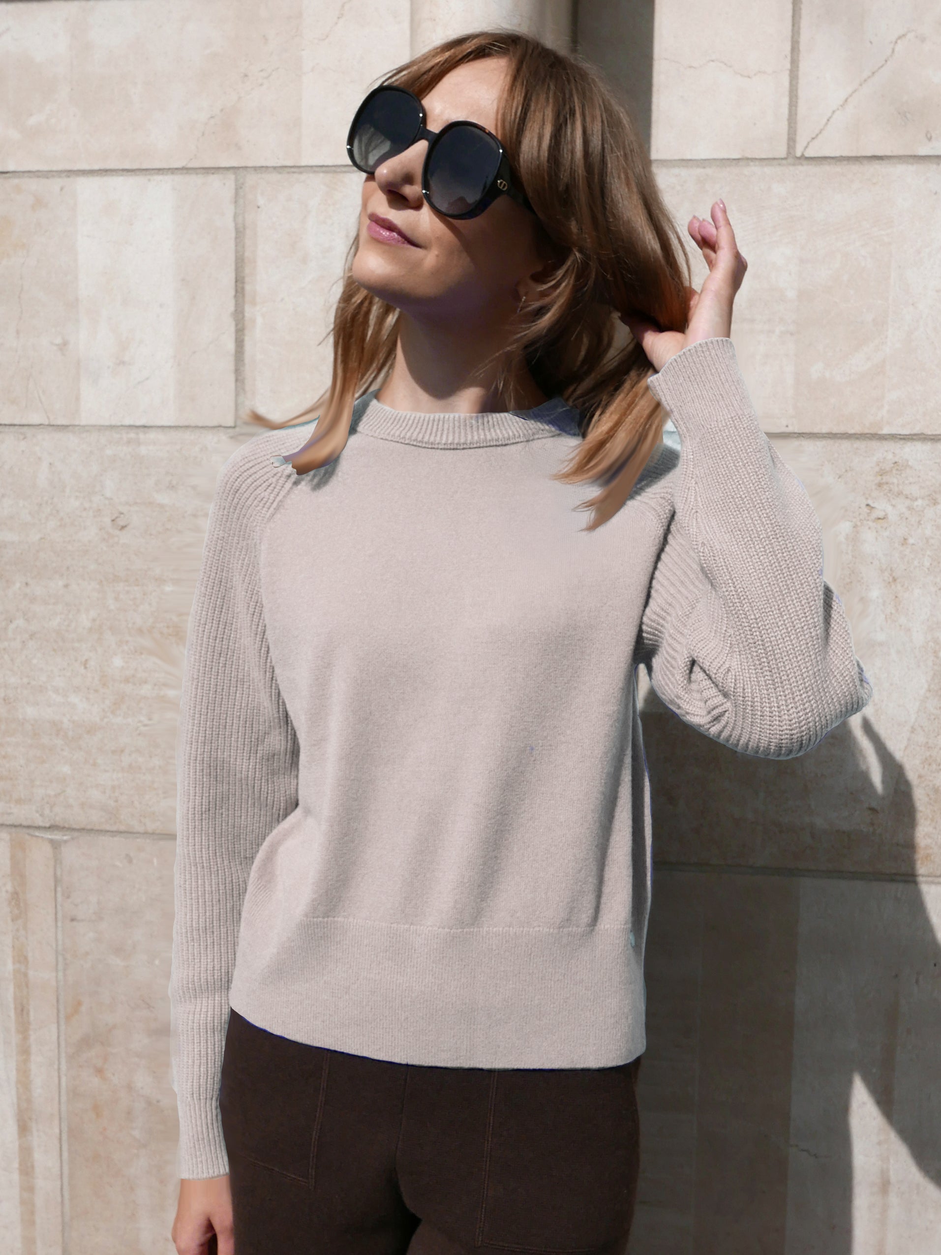 MIRÉ Cashmere Round Neck Sweater - Oat