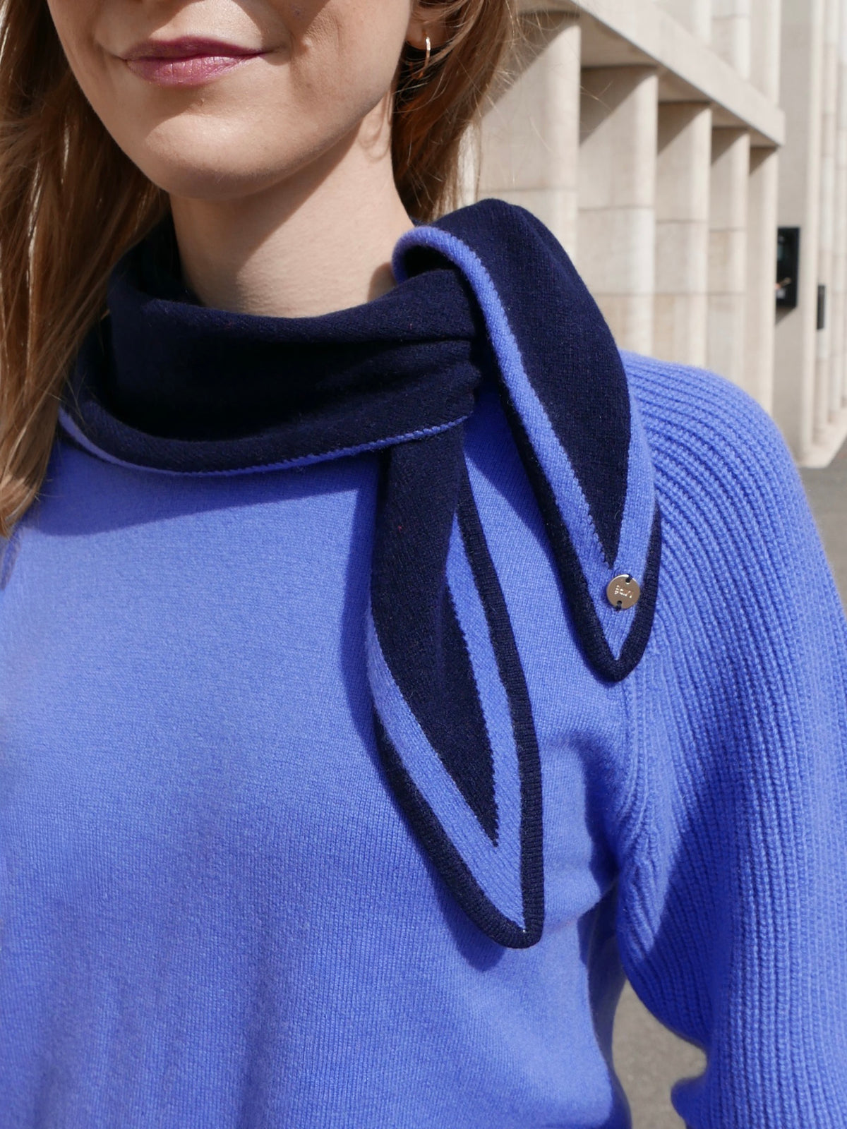 MIRÉ Cashmere Triangle Scarf - Navy