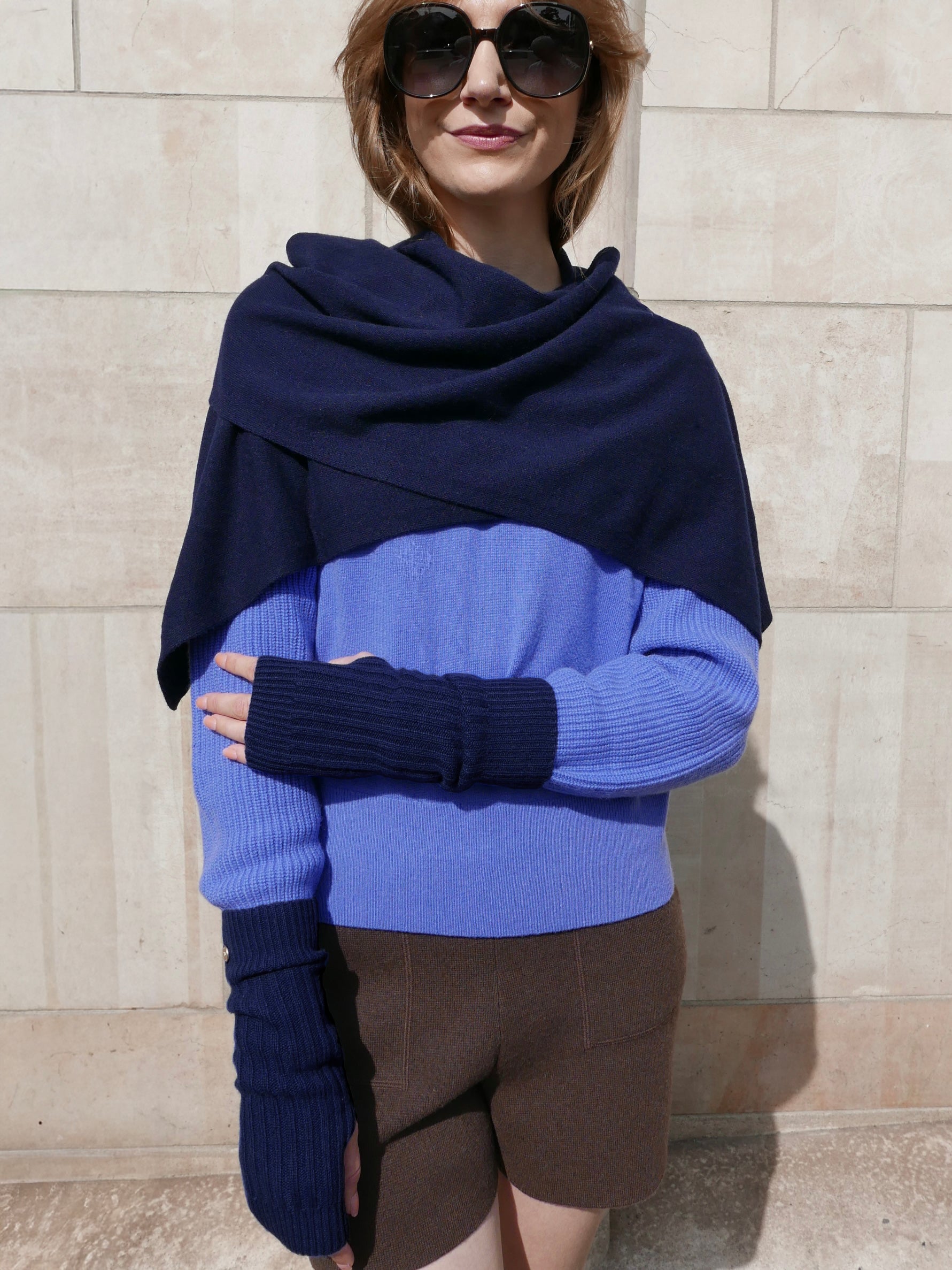 MIRÉ Cashmere Hoodie Scarf - Navy