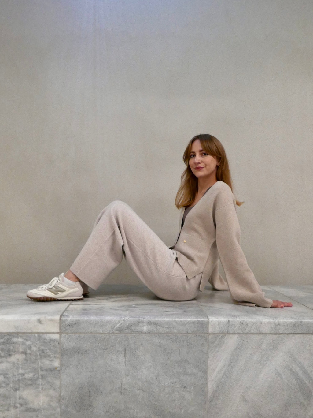 MIRÉ Cashmere Waisted Cardigan Jacket - Oat