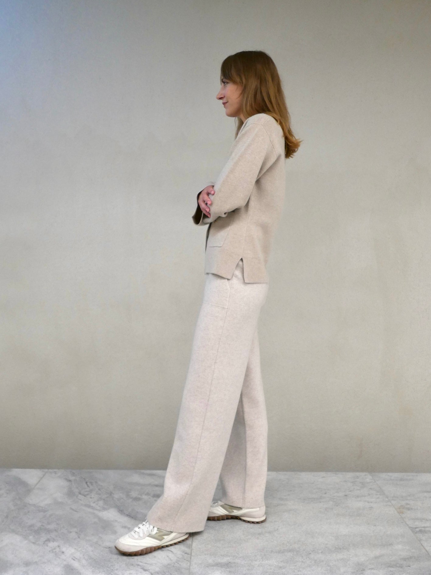 MIRÉ Cashmere Waisted Cardigan Jacket - Oat