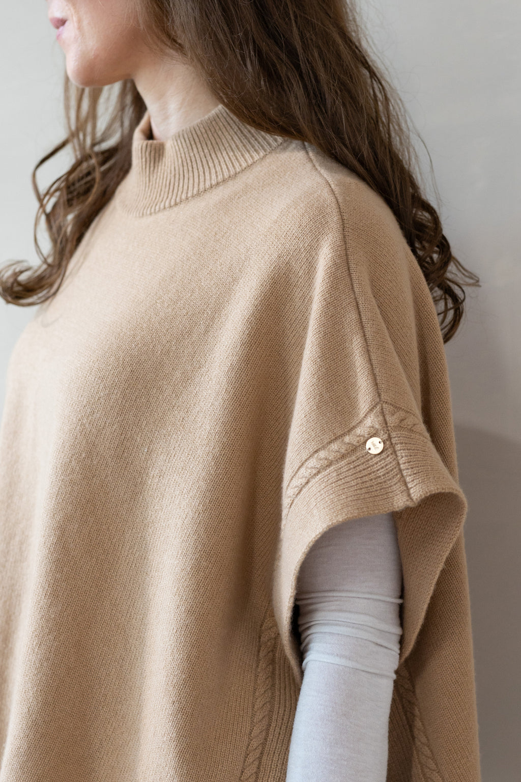 MIRÉ Cashmere Poncho - Camel
