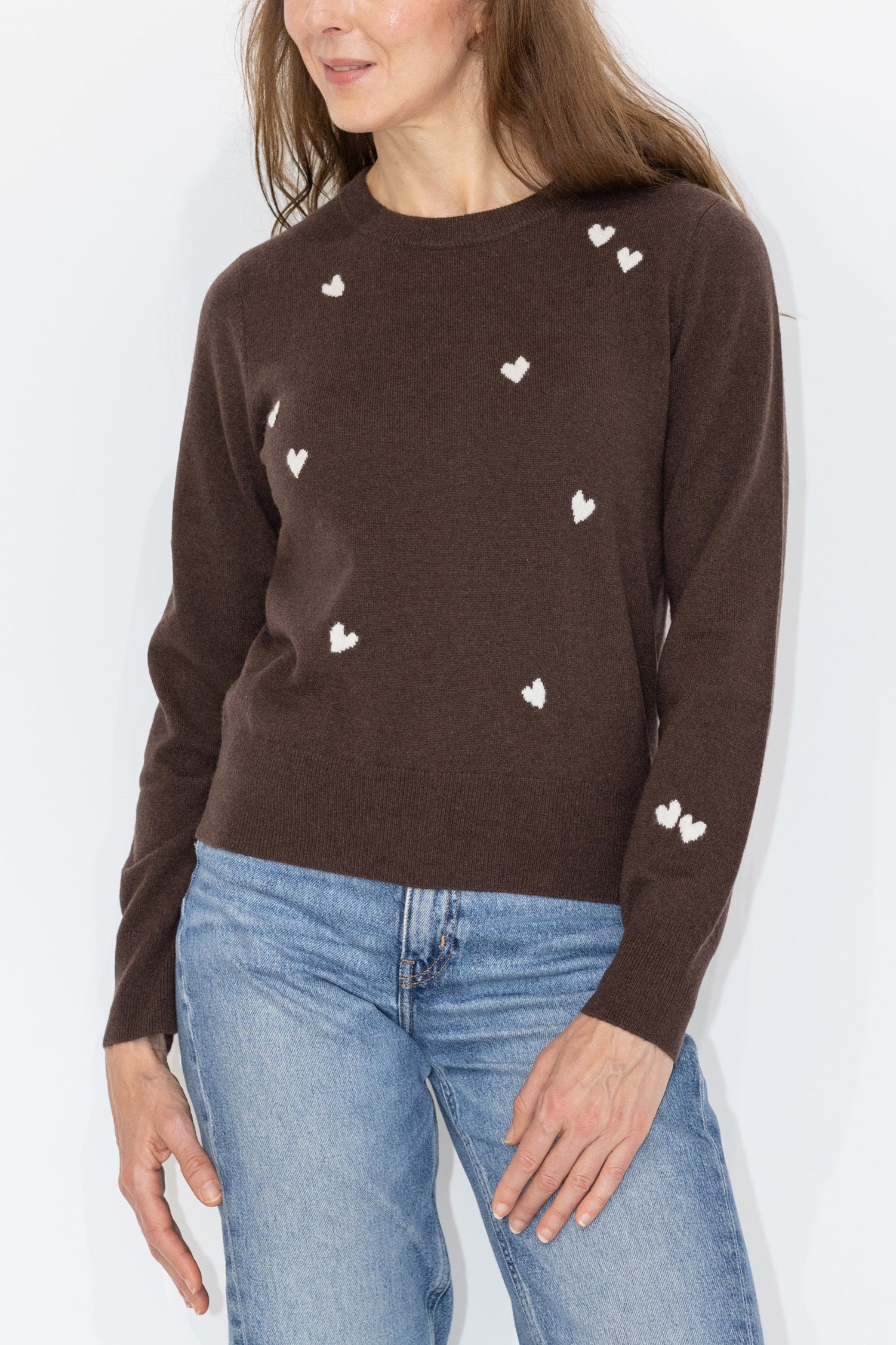 MIRÉ Cashmere Heart Intarsia Sweater - Brown with ecru hearts