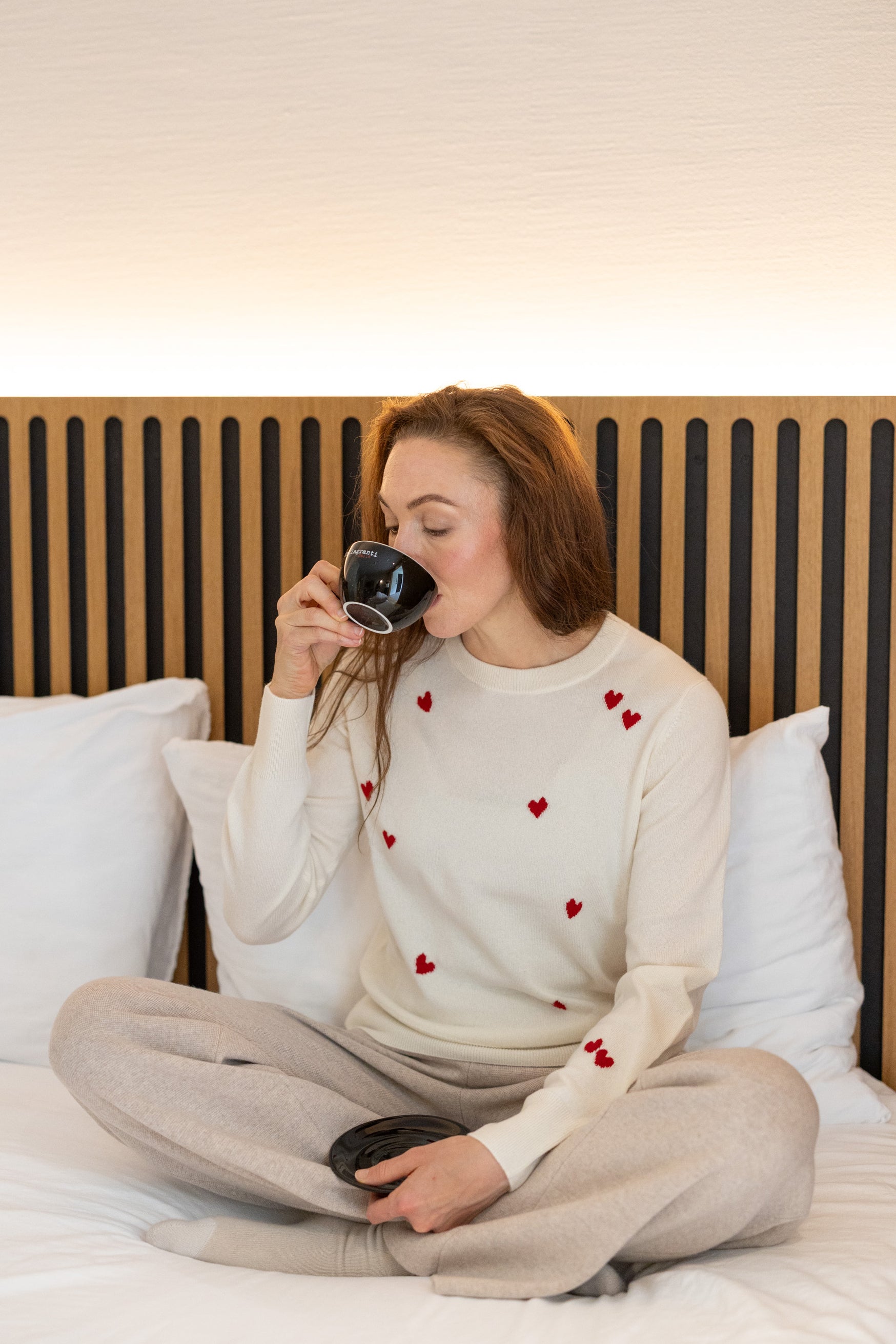 MIRÉ Cashmere Heart Intarsia Sweater - Ecru with red hearts