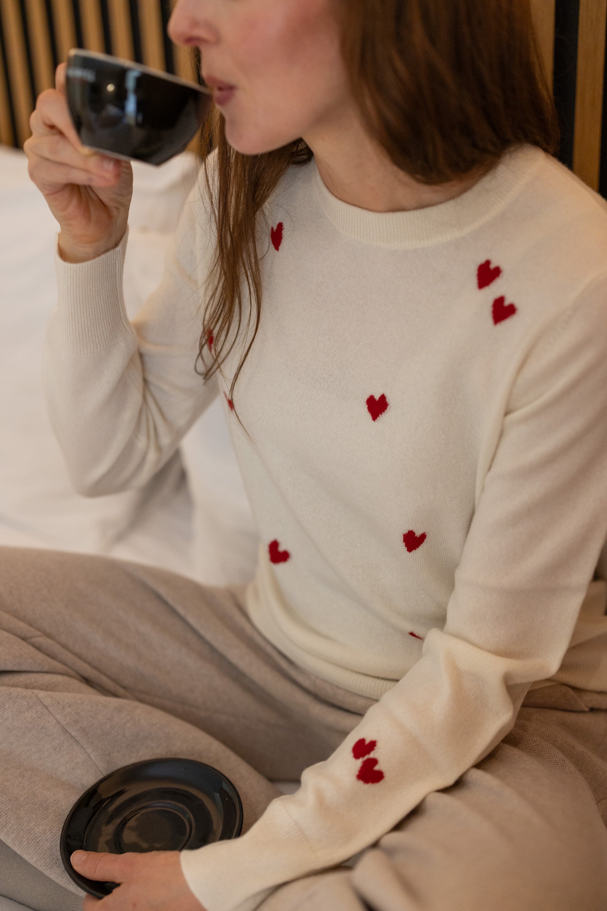 MIRÉ Cashmere Heart Intarsia Sweater - Ecru with red hearts