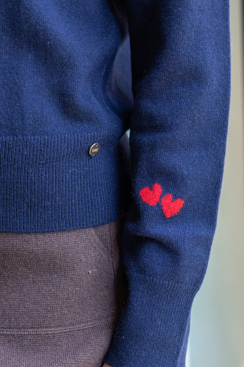 MIRÉ Cashmere Heart Intarsia Sweater - Navy with red hearts