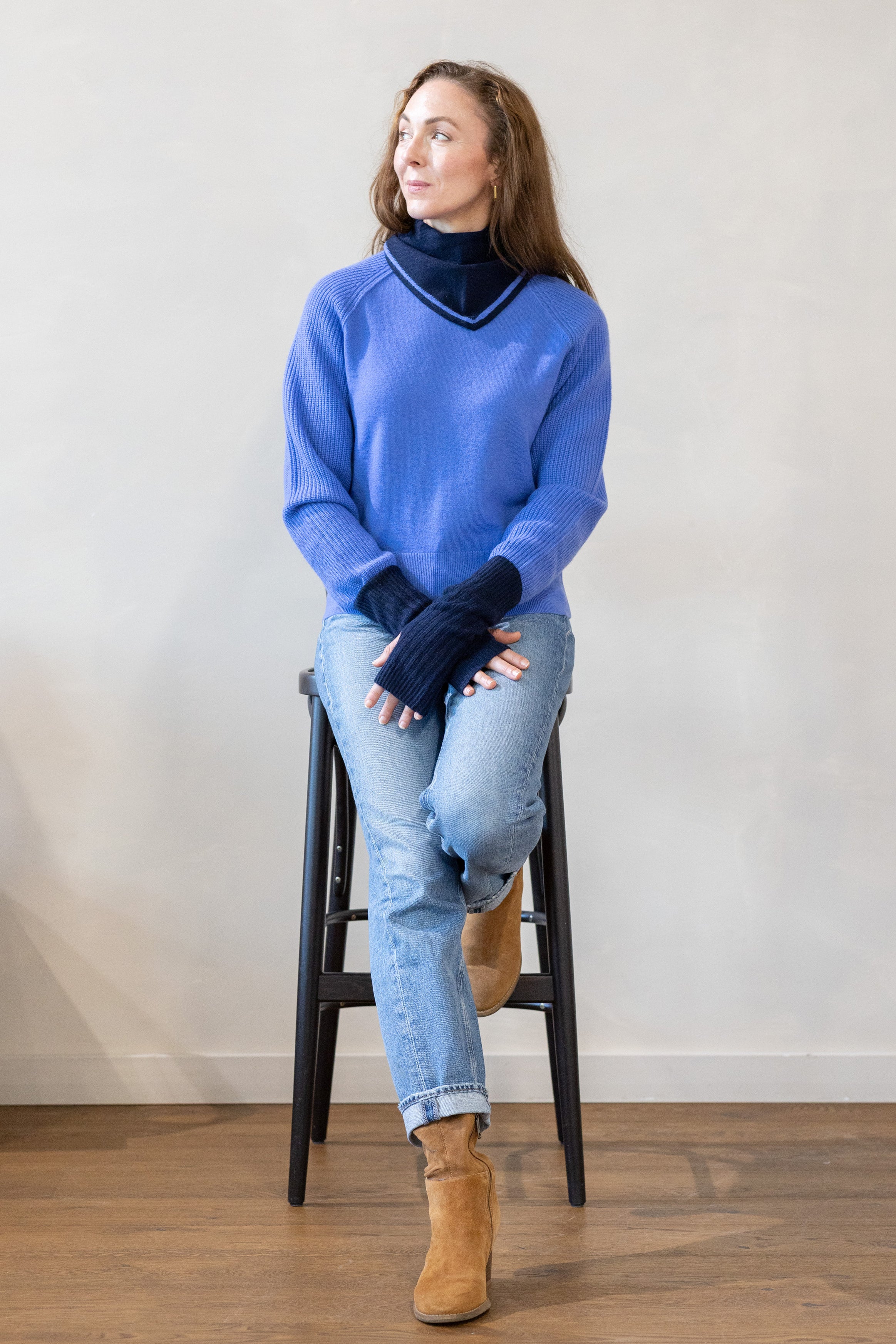 MIRÉ Cashmere Round Neck Sweater - Sky blue