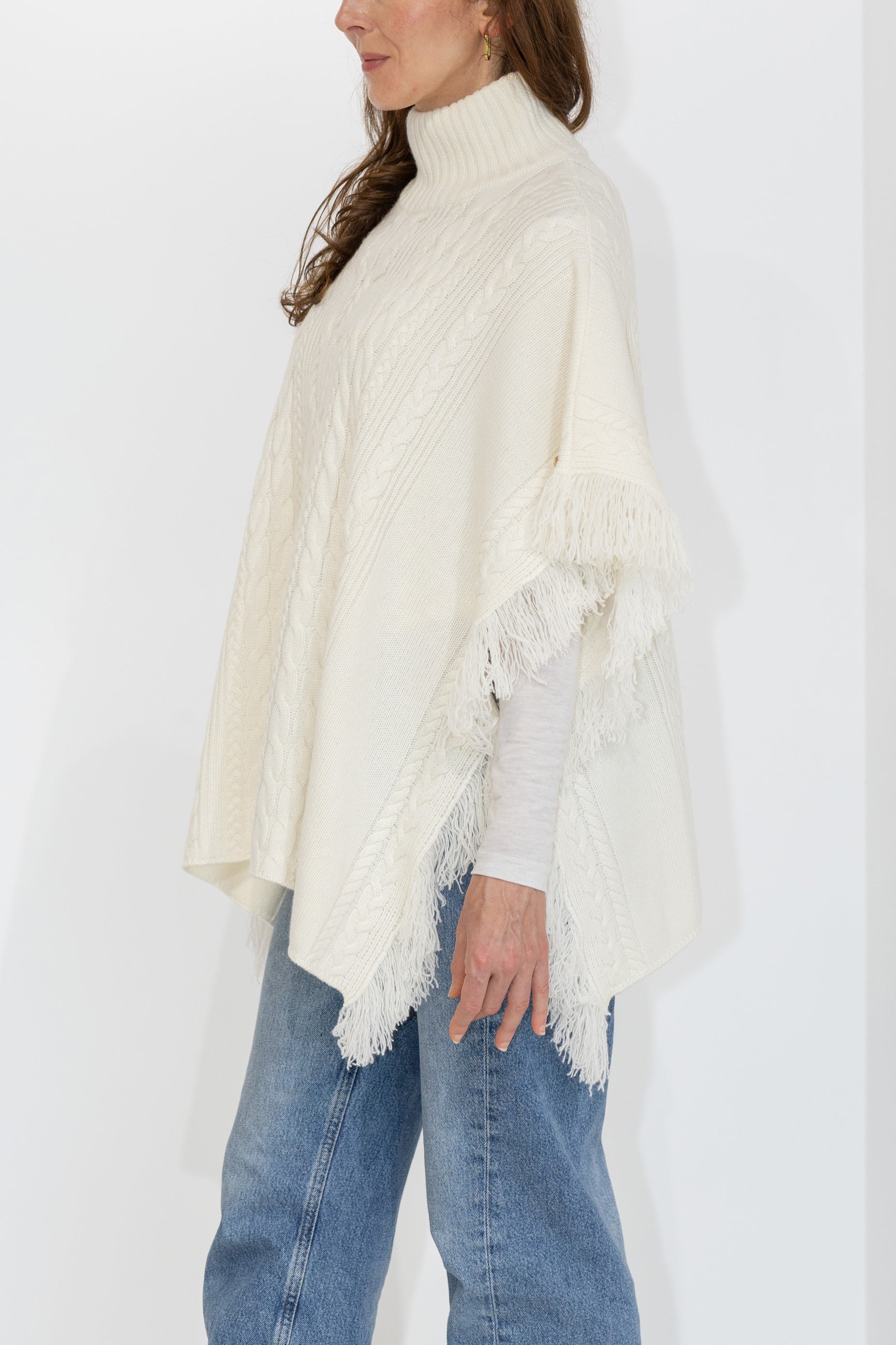 MIRÉ Cashmere Cable Cape - Ecru