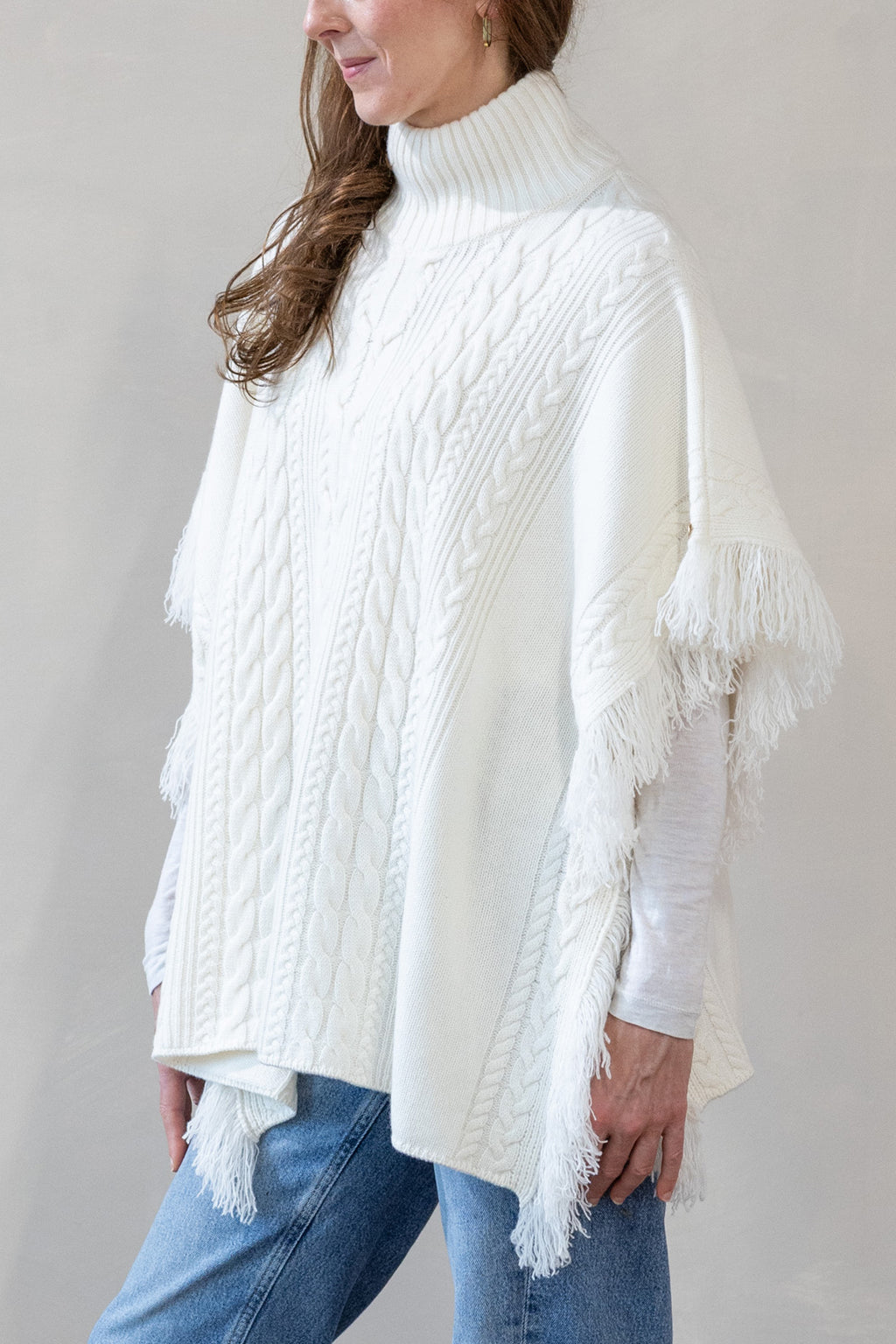 MIRÉ Cashmere Cable Cape - Ecru