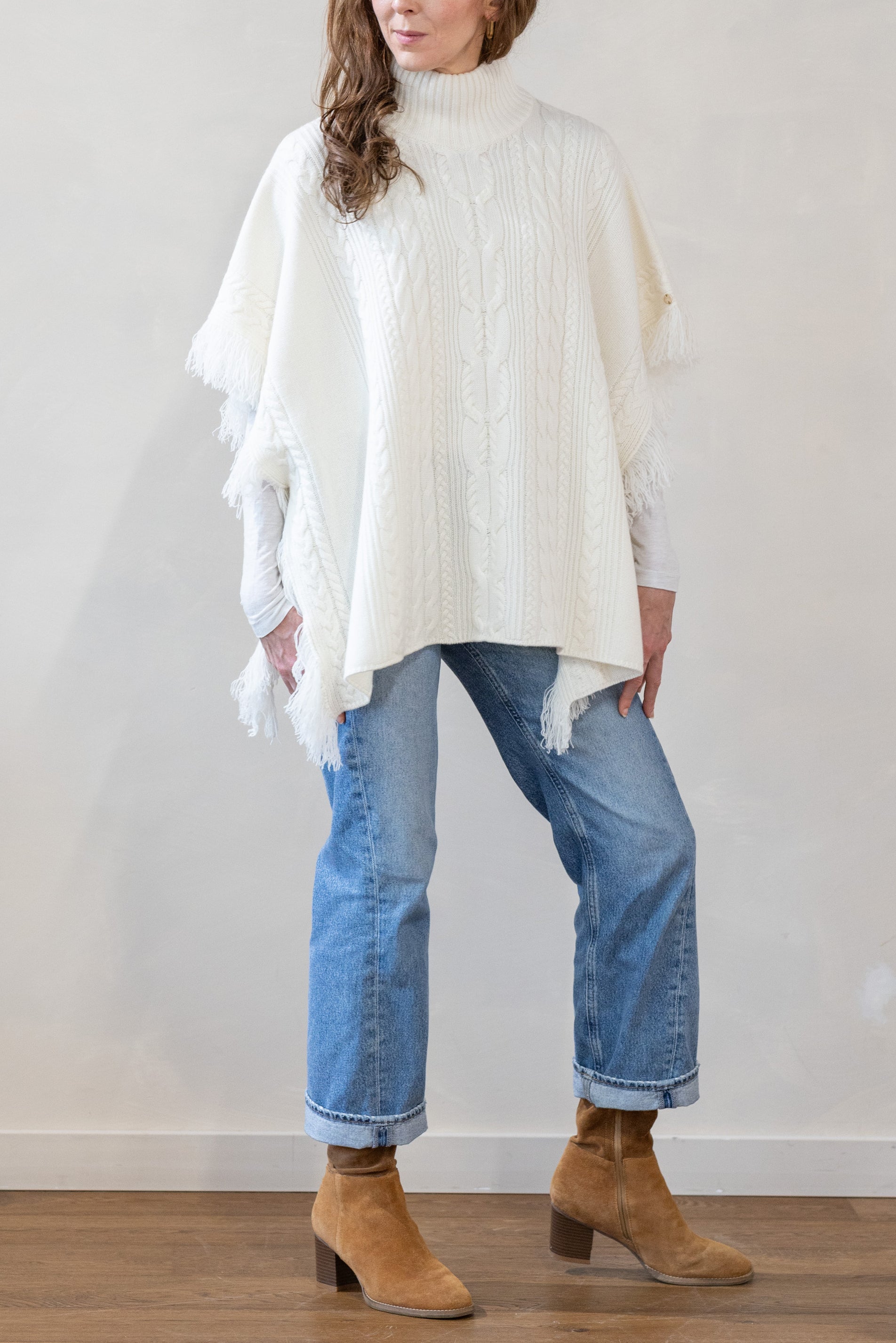 MIRÉ Cashmere Cable Cape - Ecru