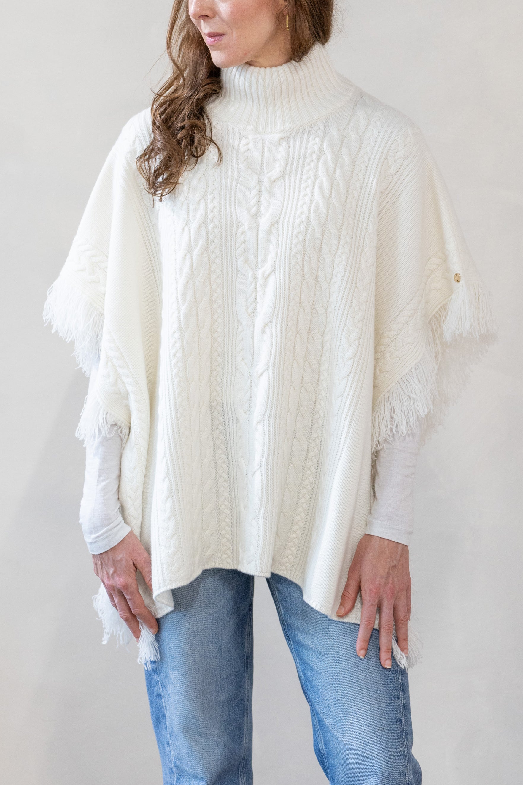 MIRÉ Cashmere Cable Cape - Ecru