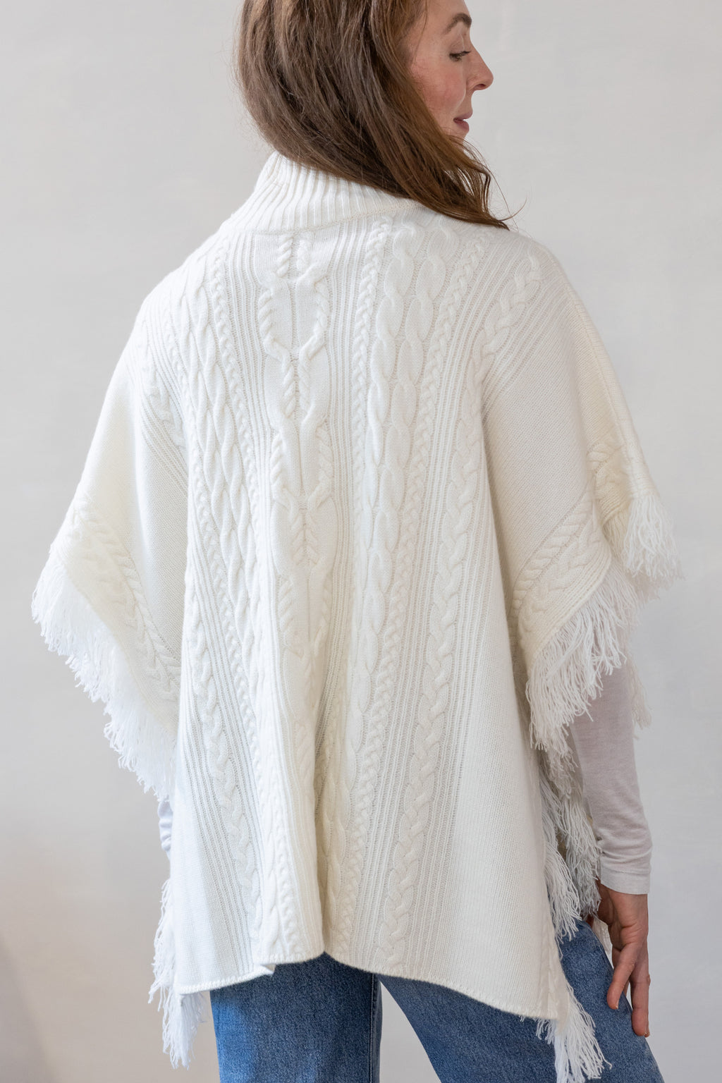 MIRÉ Cashmere Cable Cape - Ecru