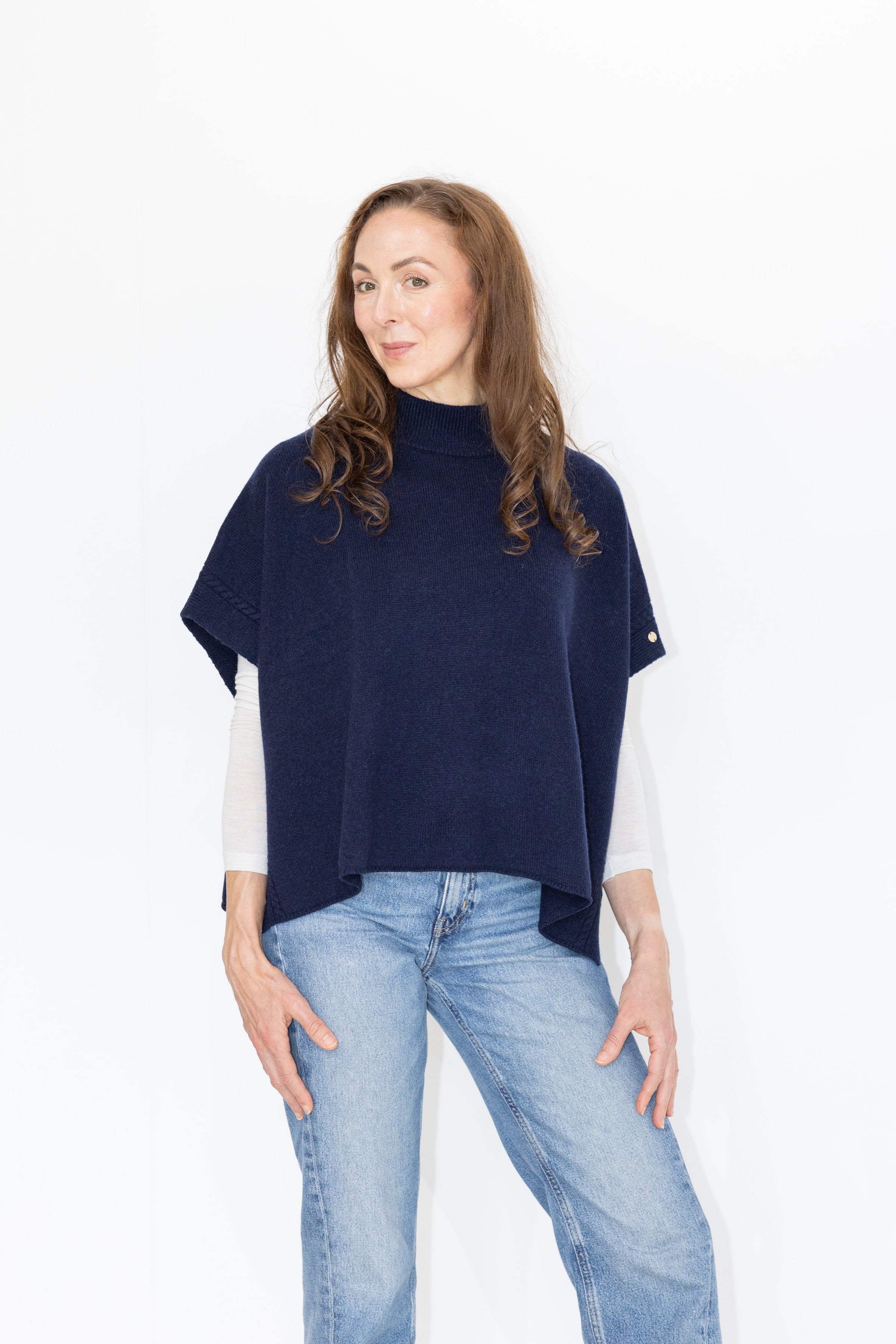 Pull en cachemire intarsia cœur MIRÉ - Écru avec cœurs rouges