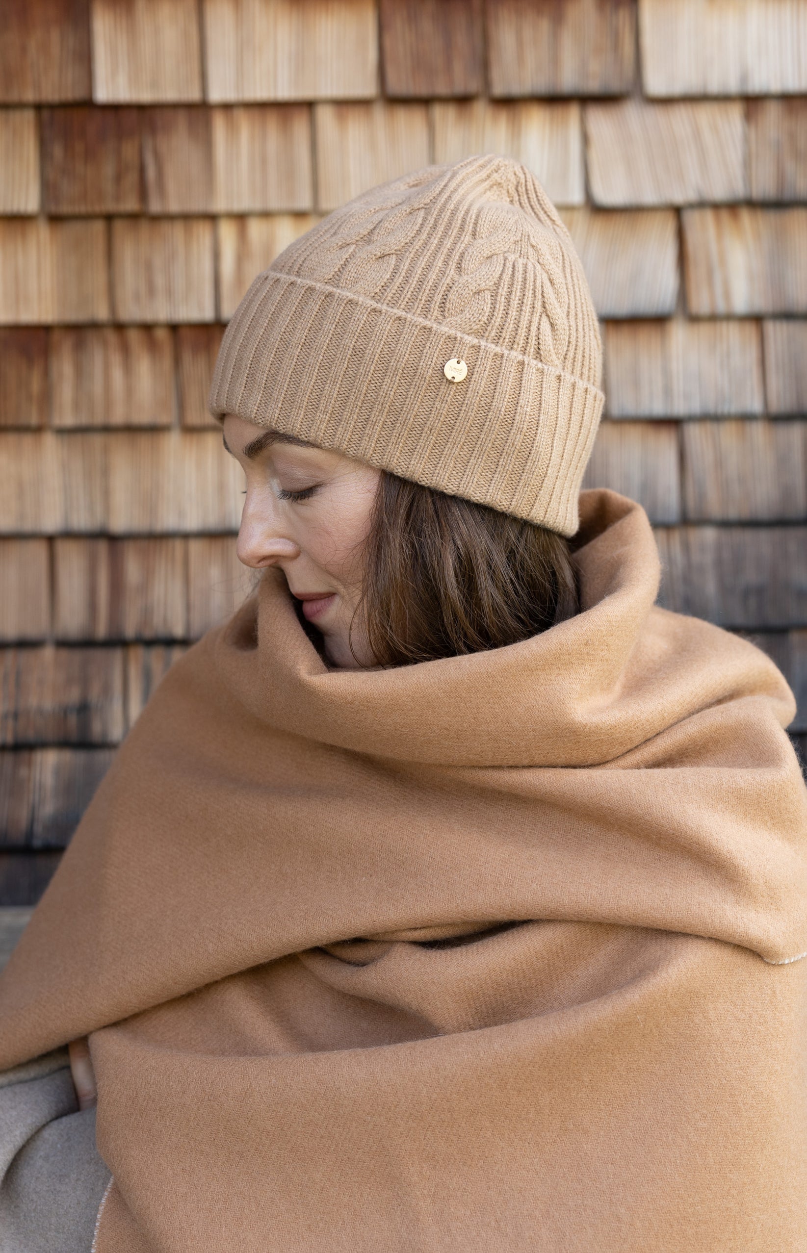 MIRÉ Cashmere Heart Intarsia Pullover - Ecru mit roten Herzen