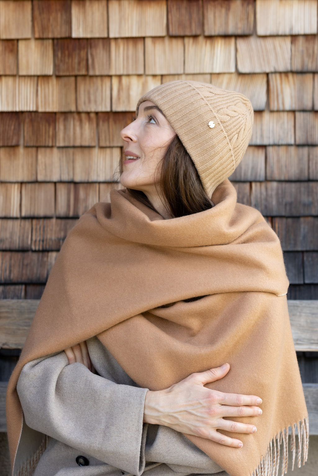 MIRÉ Cashmere Heart Intarsia Pullover - Ecru mit roten Herzen