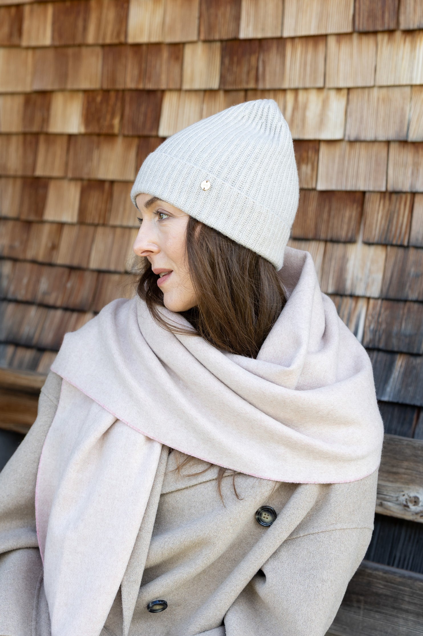 MIRÉ Cashmere Heart Intarsia Pullover - Ecru mit roten Herzen