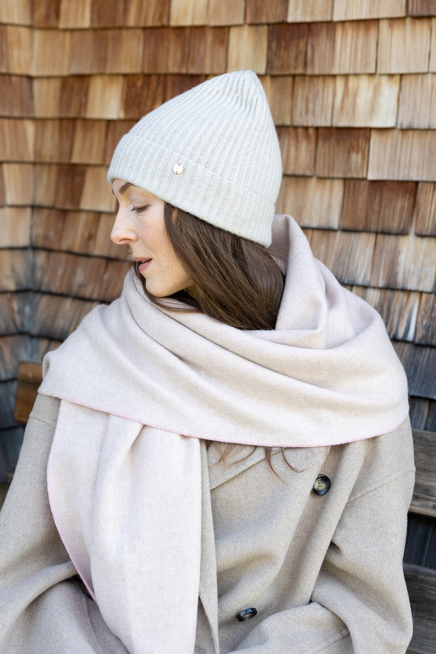 MIRÉ Cashmere Heart Intarsia Pullover - Ecru mit roten Herzen