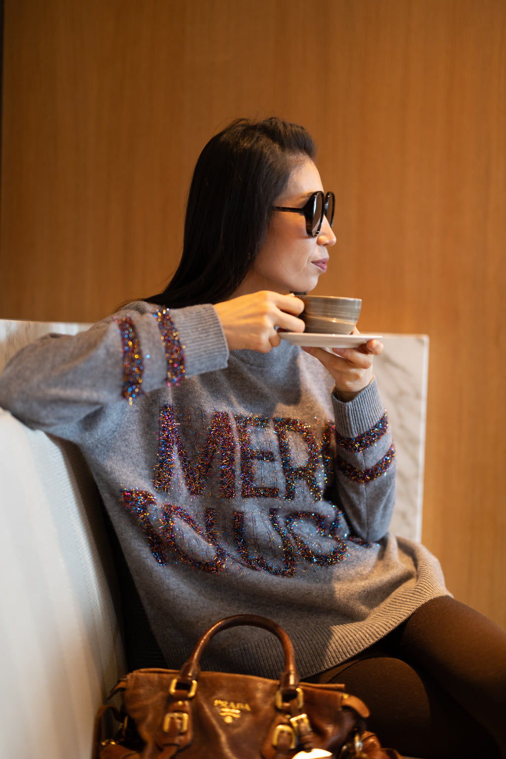 MIRÉ Cashmere Heart Intarsia Pullover - Ecru mit roten Herzen