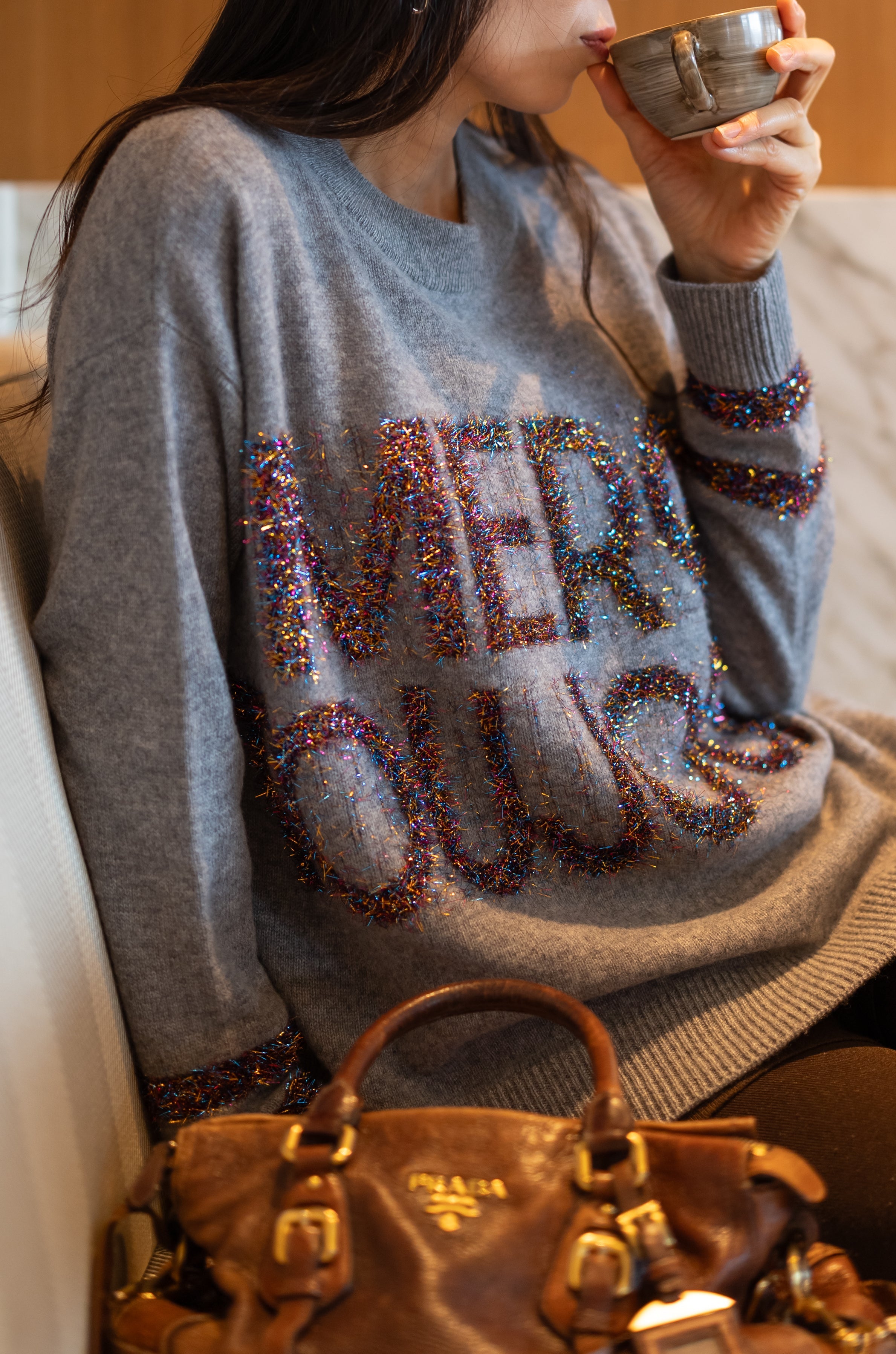 MIRÉ Cashmere Heart Intarsia Pullover - Ecru mit roten Herzen